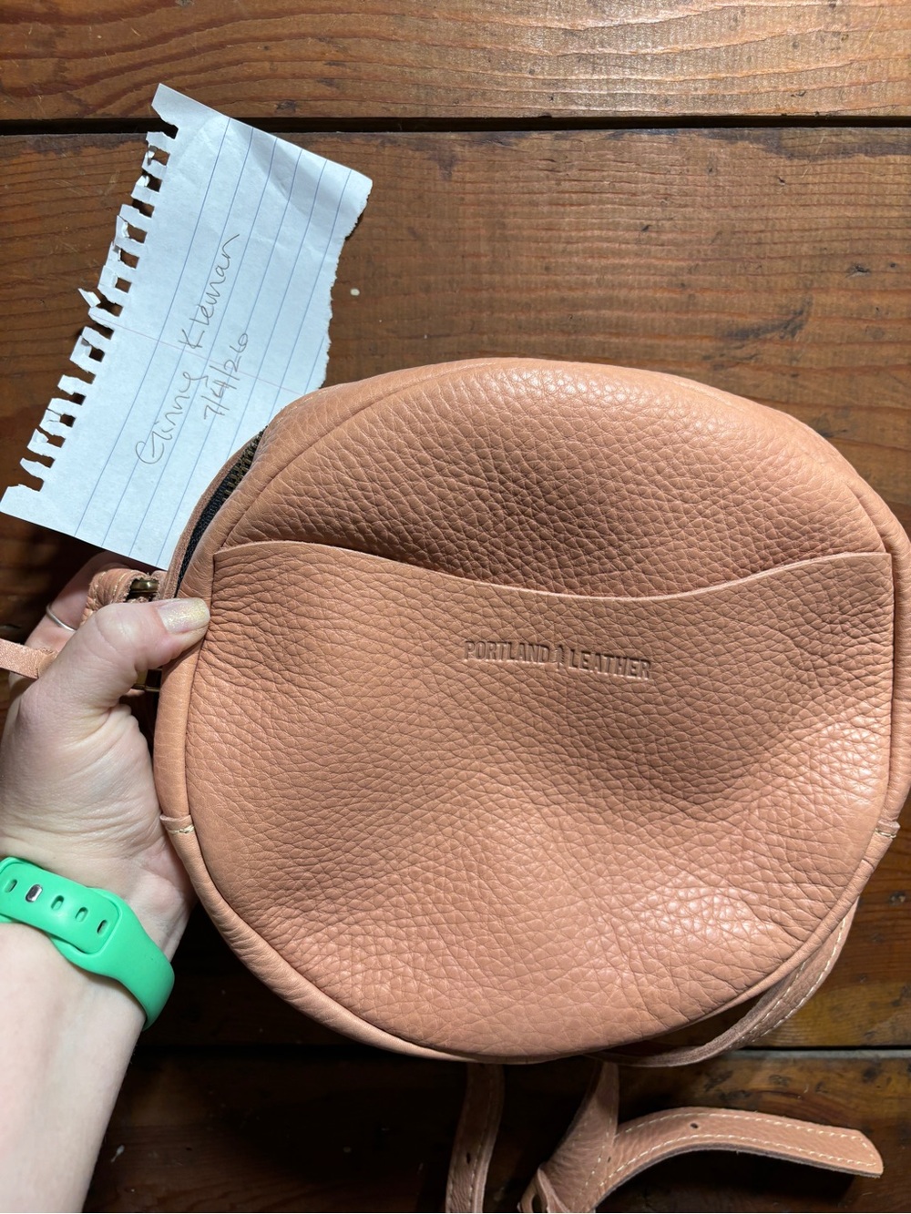 Portland Leather Large Circle in Quartz